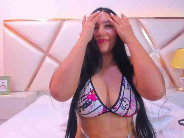KarinaGomez webcam