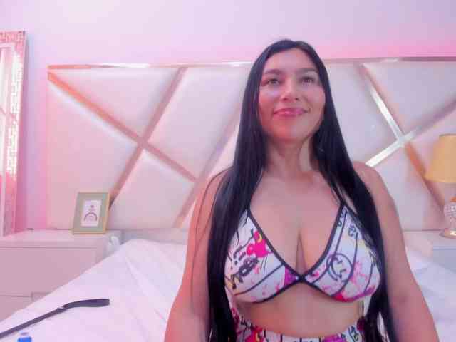 KarinaGomez webcam
