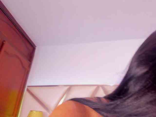 KarinaGomez webcam
