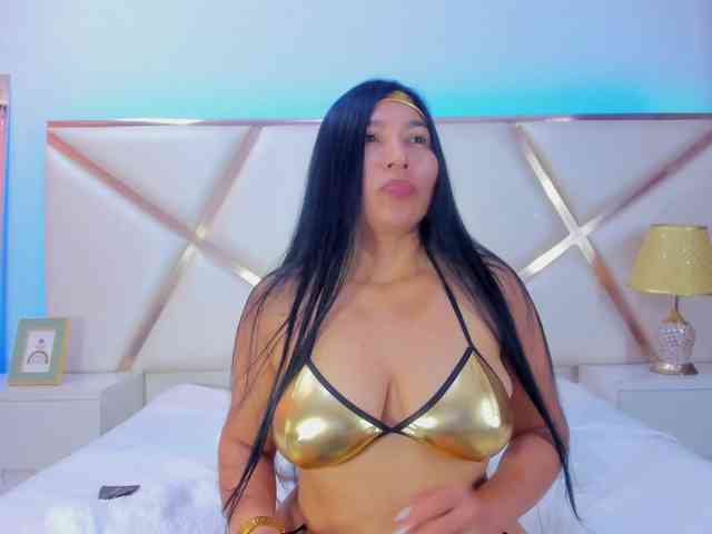 KarinaGomez webcam