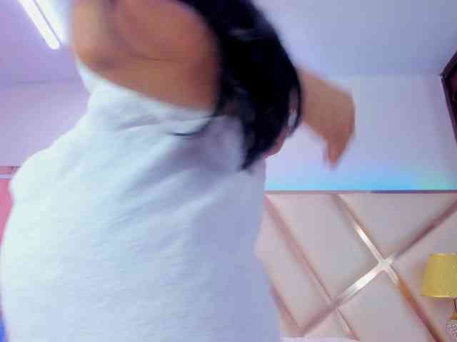 KarinaGomez webcam