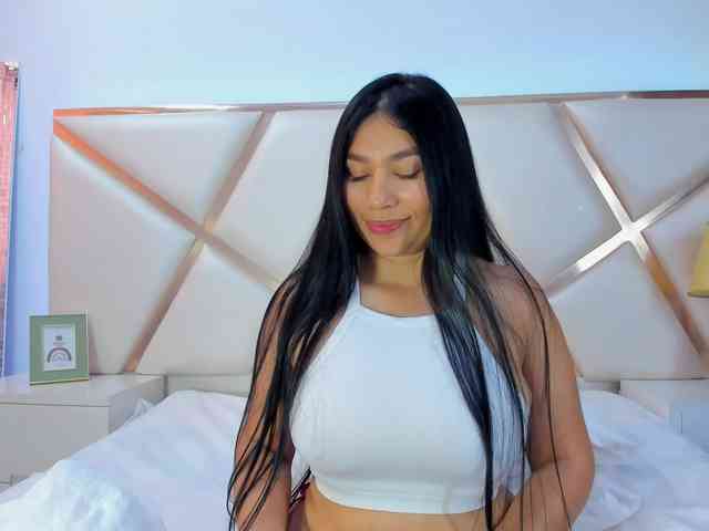 KarinaGomez webcam