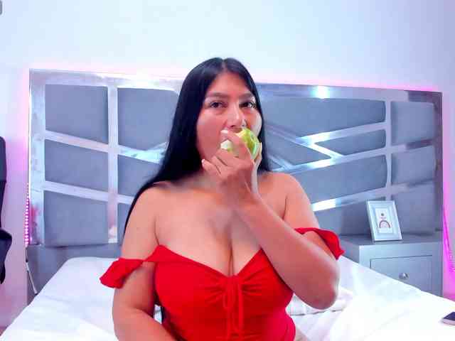 KarinaGomez webcam