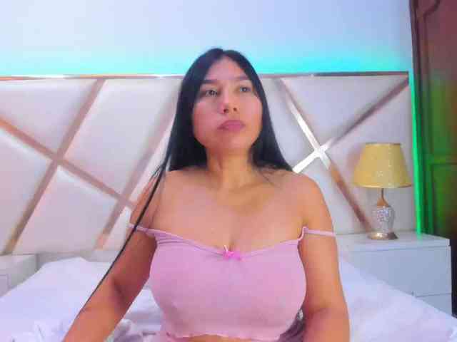 KarinaGomez webcam