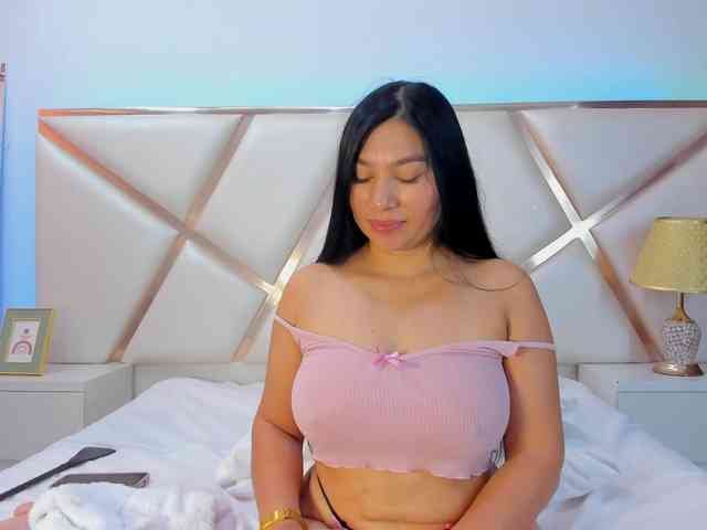 KarinaGomez webcam