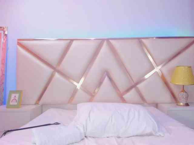 KarinaGomez webcam