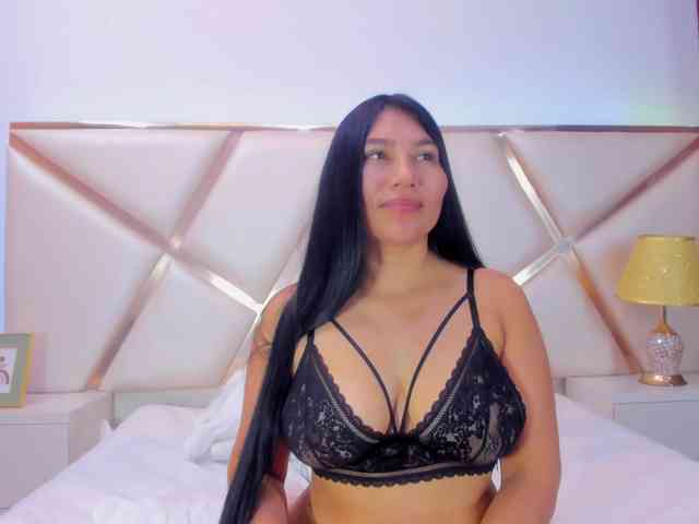 KarinaGomez webcam