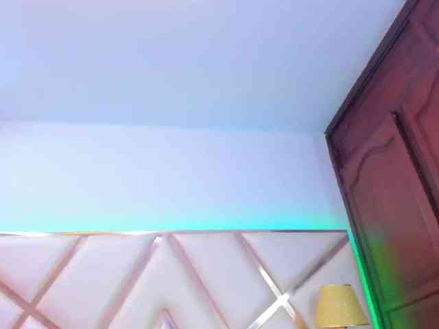 KarinaGomez webcam