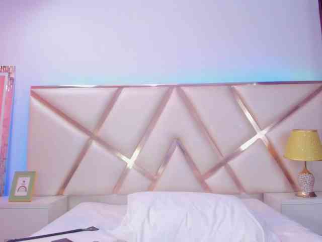 KarinaGomez webcam