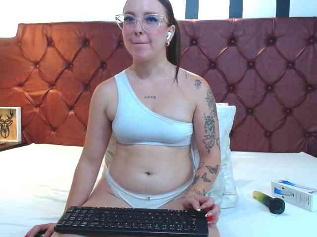 live free porn cams LouiseBallen