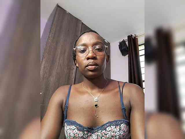 Miss025-Temptation webcam
