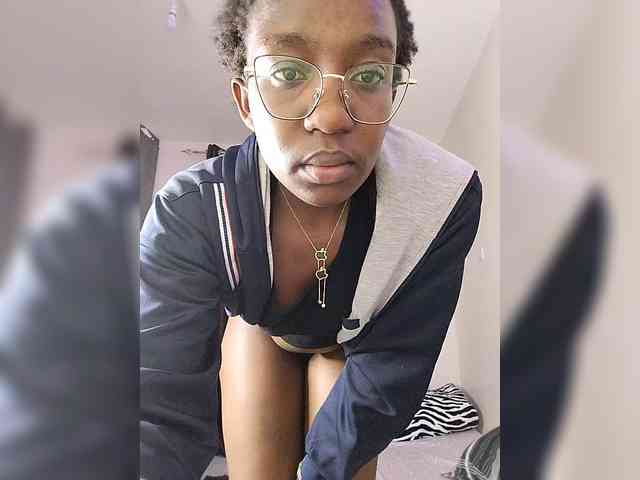 Miss025-Temptation webcam
