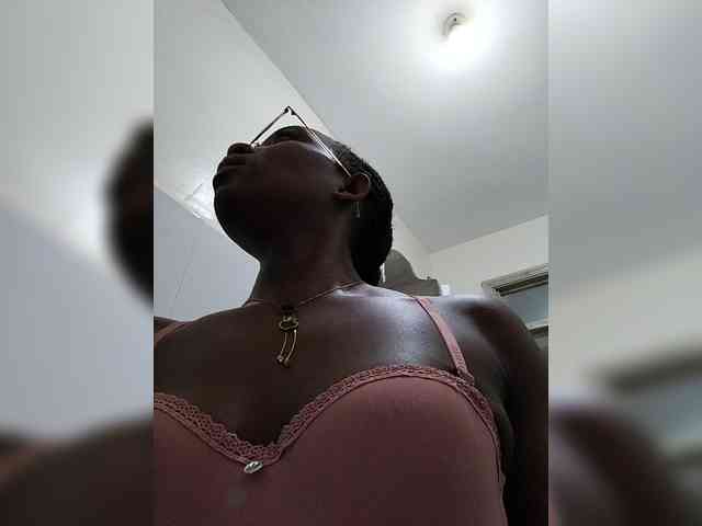 Miss025-Temptation webcam