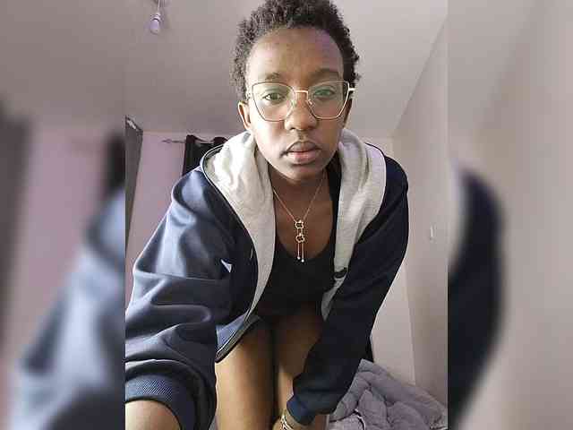 Miss025-Temptation webcam