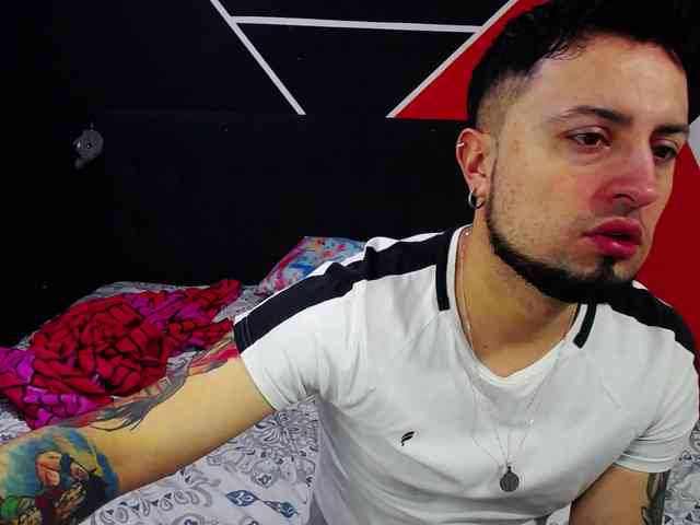 Luckysex8 webcam