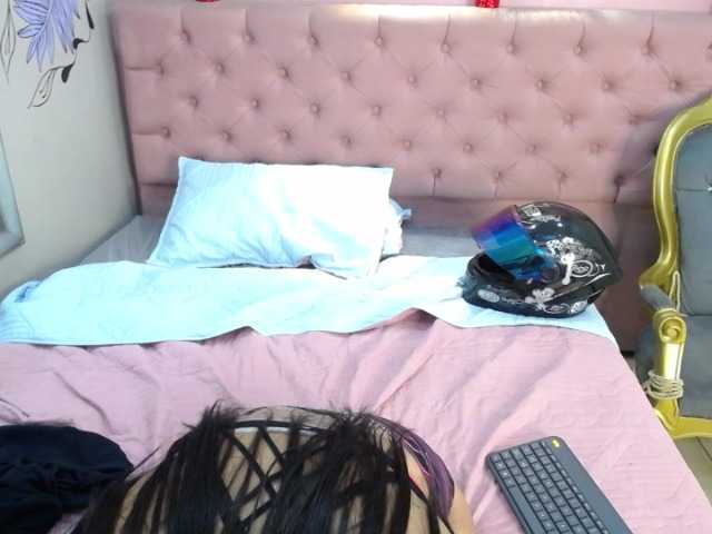  IsabellaLuxe chat room