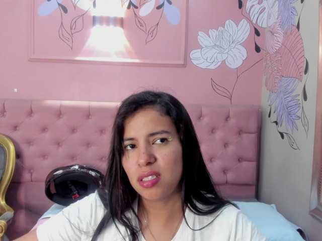  IsabellaLuxe chat room