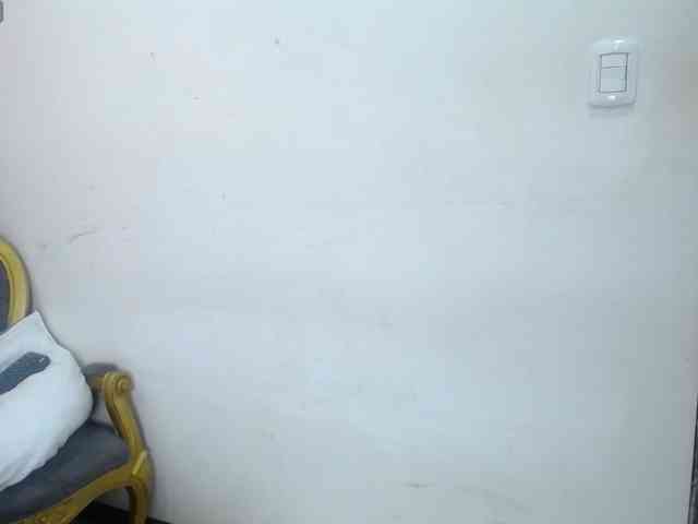 IsabellaLuxe webcam