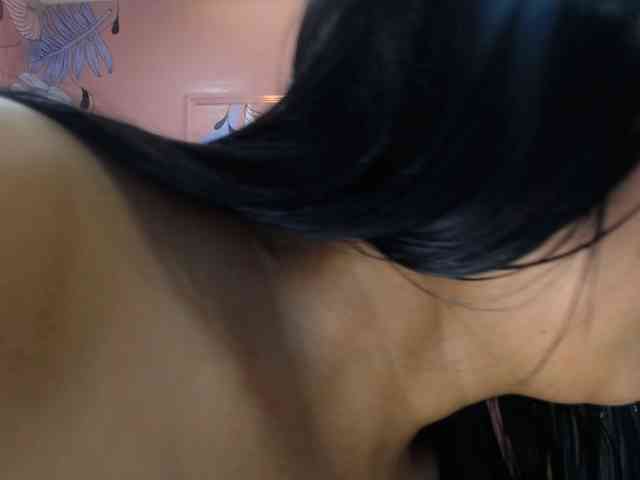 IsabellaLuxe webcam
