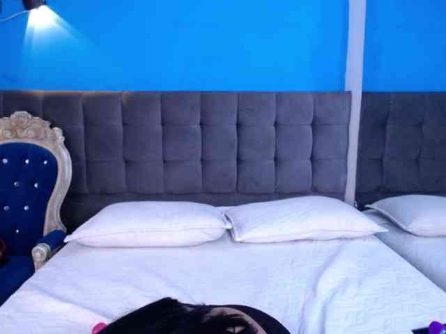 IsabellaLuxe webcam