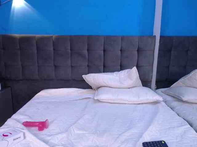 IsabellaLuxe webcam