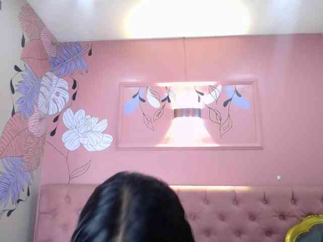 IsabellaLuxe webcam