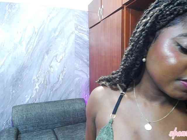 MarcelaGrey webcam