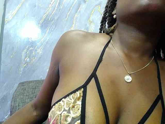 MarcelaGrey webcam
