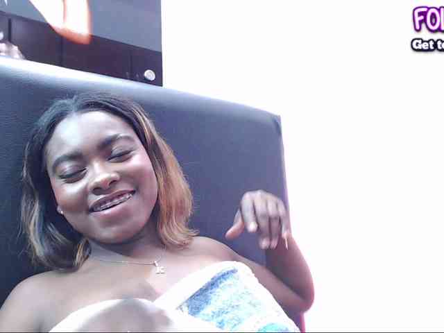 MarcelaGrey webcam