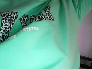 BellaSaint Porn Show