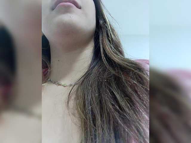 BellaSaint's BongaCams show and profile