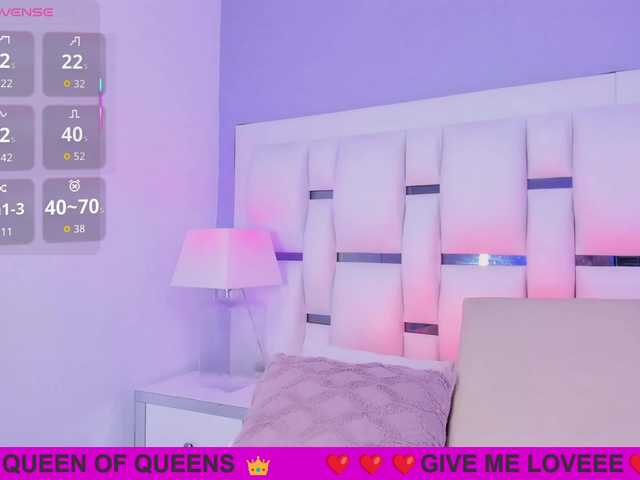 BellaSaint's BongaCams show and profile