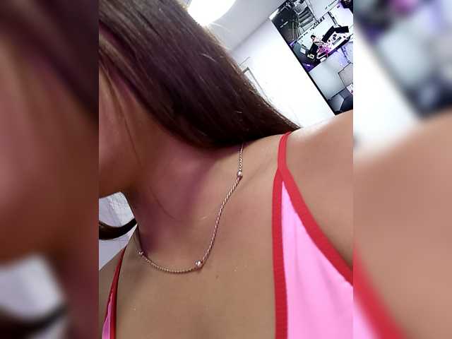  BellaSaint chat room