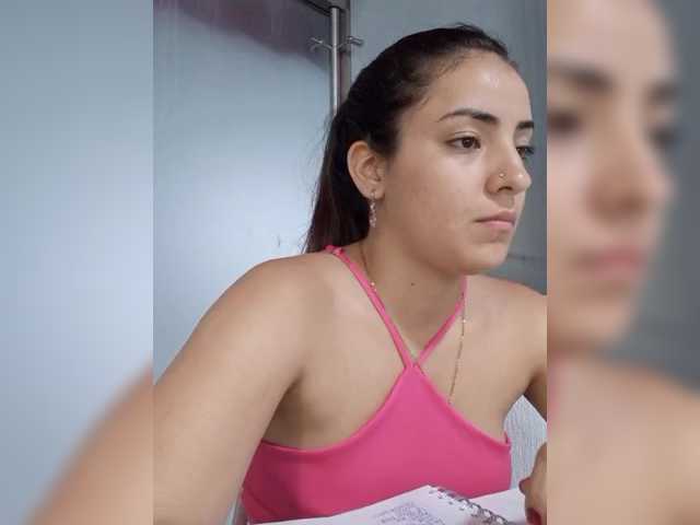 BellaSaint's BongaCams show and profile