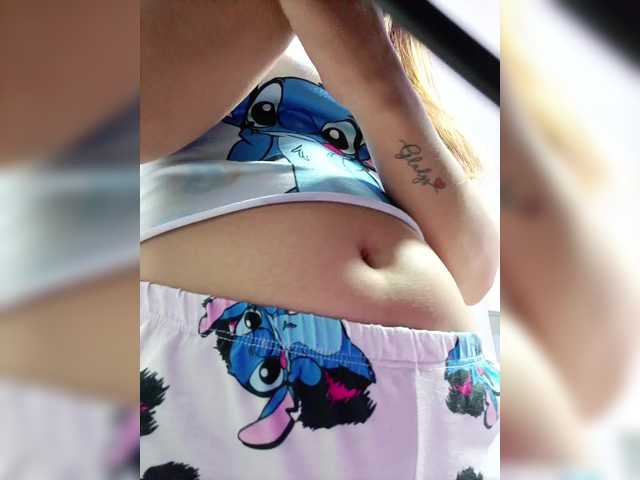 BellaSaint's BongaCams show and profile