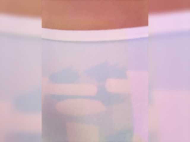 BellaSaint's BongaCams show and profile