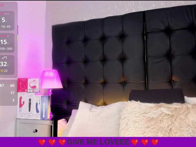  BellaSaint chat room