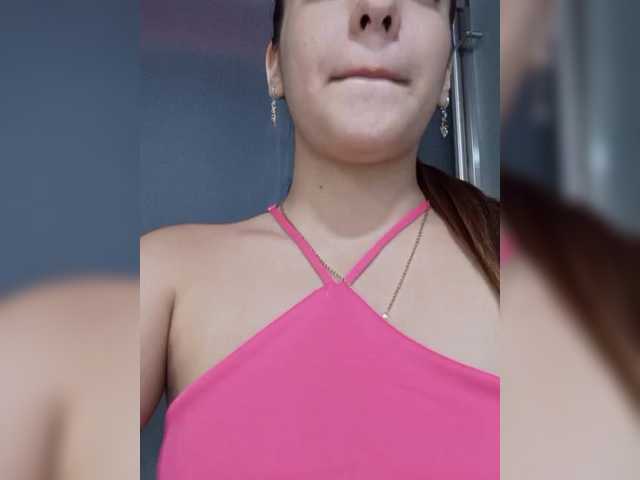 BellaSaint's BongaCams show and profile