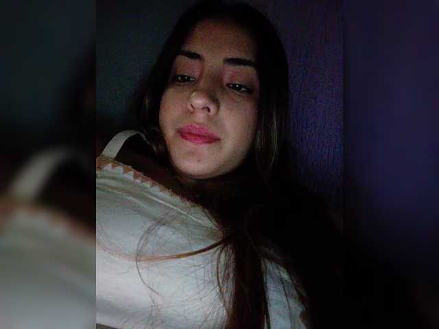 BellaSaint's BongaCams show and profile