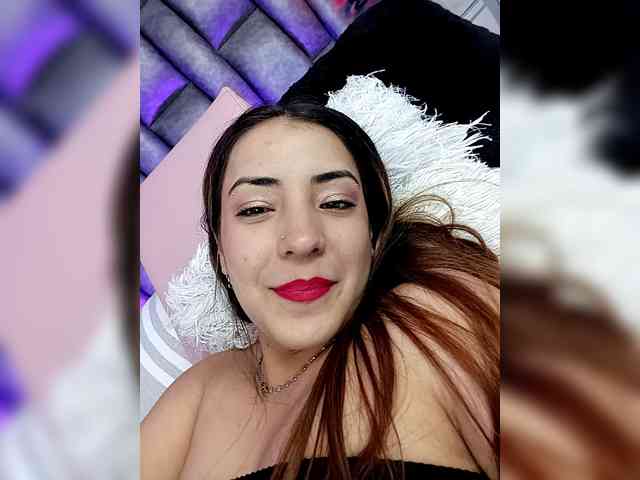 BellaSaint webcam