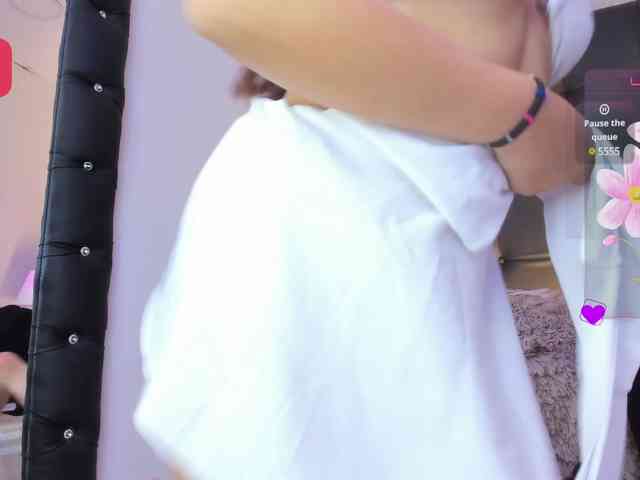 love chat BellaSaint