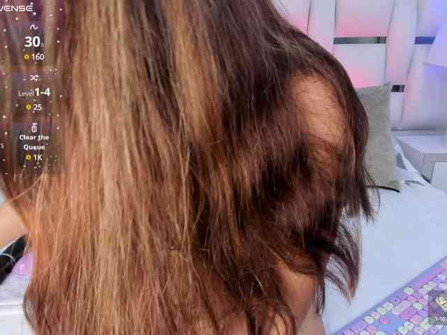 BellaSaint webcam