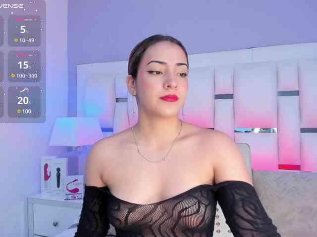 BellaSaint webcam