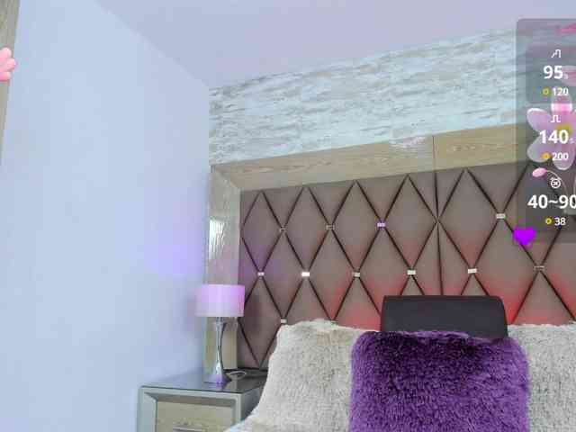 BellaSaint webcam