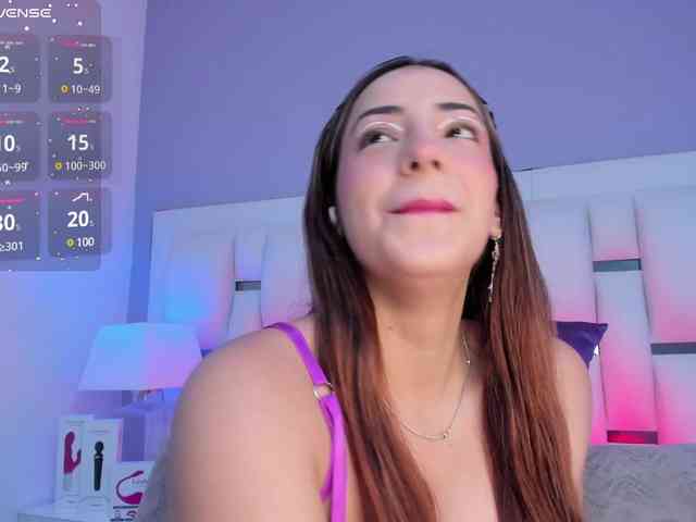 BellaSaint webcam