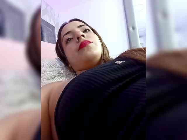 BellaSaint webcam
