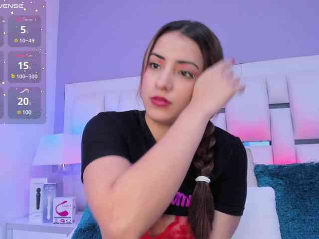 BellaSaint webcam