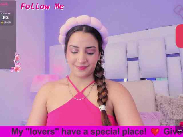 BellaSaint webcam