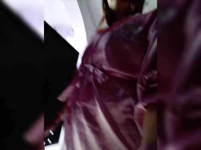 BellaSaint webcam