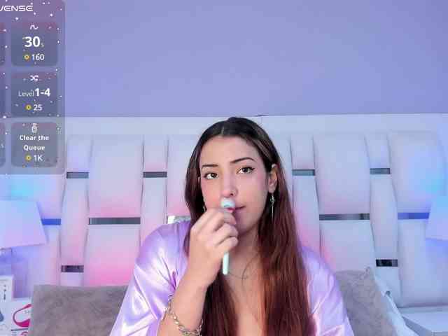 BellaSaint webcam